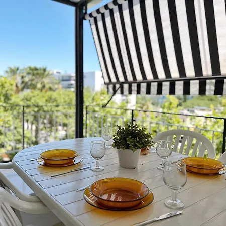 Domuum Holidays - Aries Apartman Salou